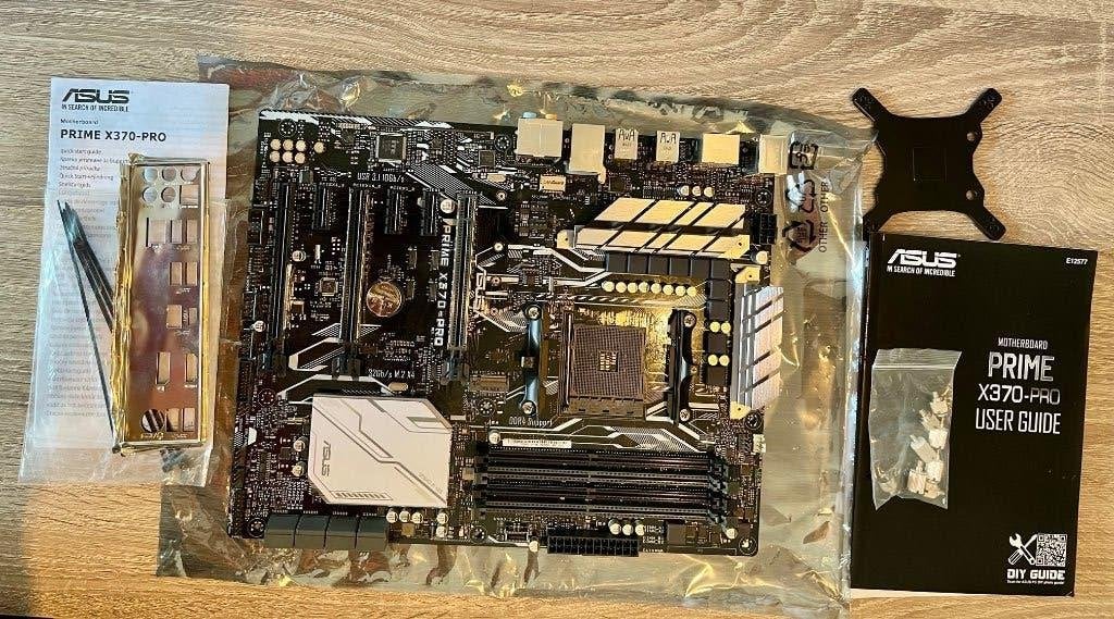 ASUS Prime X370-Pro, AM4, Ryzen, DDR4, ATX, Computers en Software, Moederborden, Gebruikt, DDR4, Ophalen of Verzenden, Socket AM4