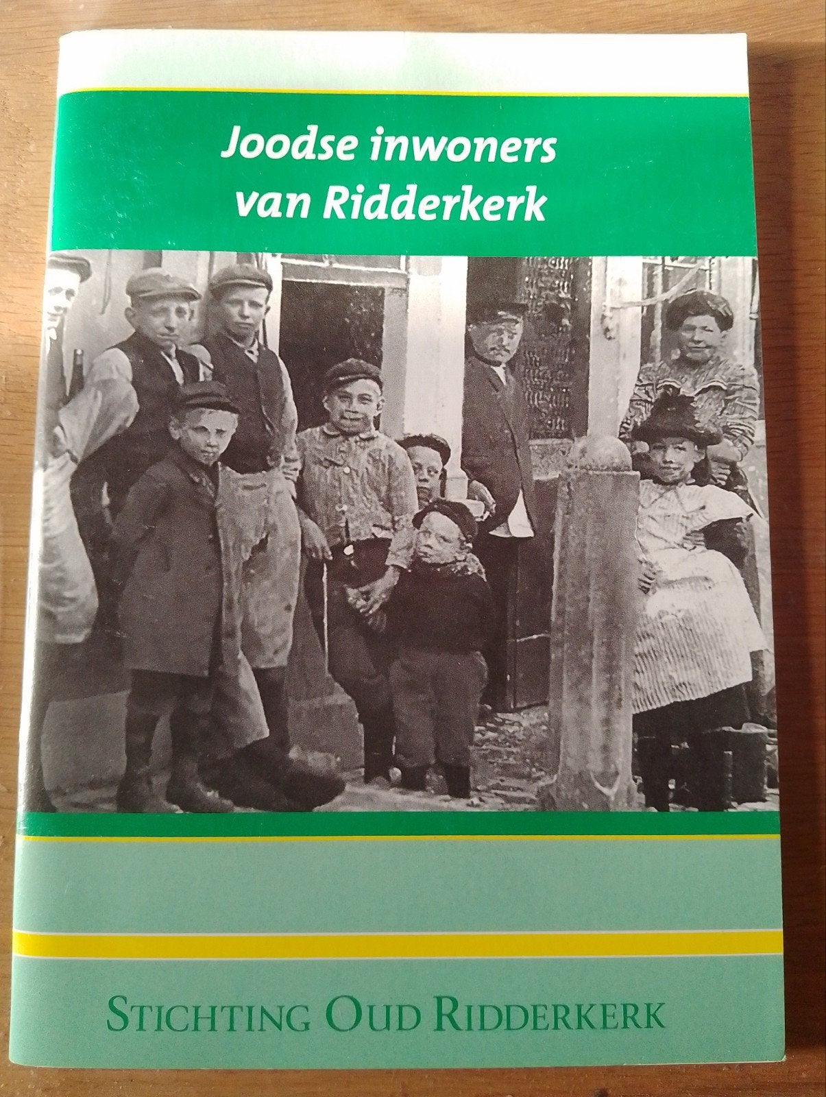 Joodse inwoners van Ridderkerk - Stichting Oud Ridderkerk, Ophalen of Verzenden, 20e eeuw of later, Gelezen, Stichting Oud Ridderkerk