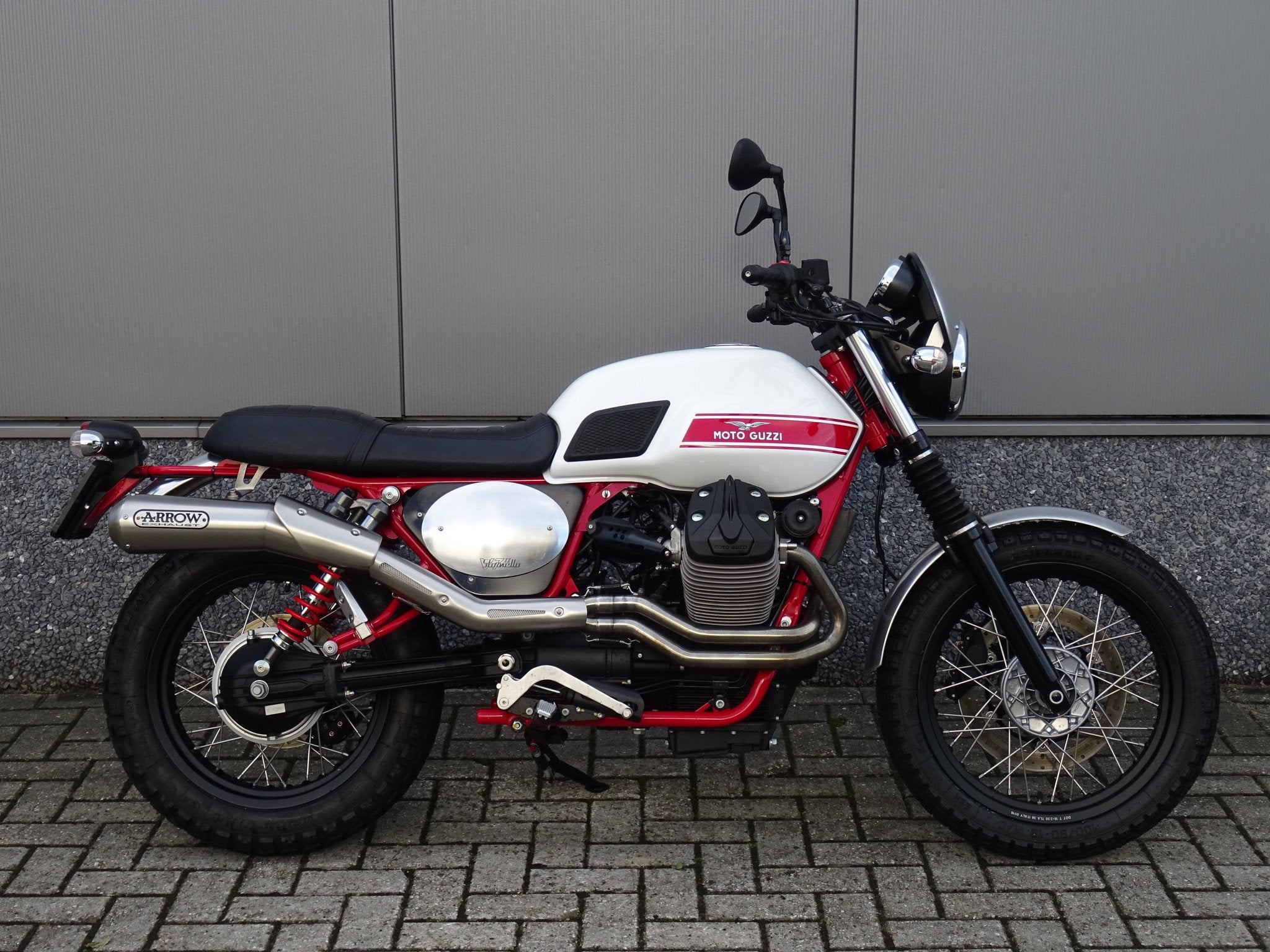 Moto Guzzi V 7 II STORNELLO (bj 2016), Motoren, Motoren | Moto Guzzi, 750 cc, Bedrijf, Toermotor