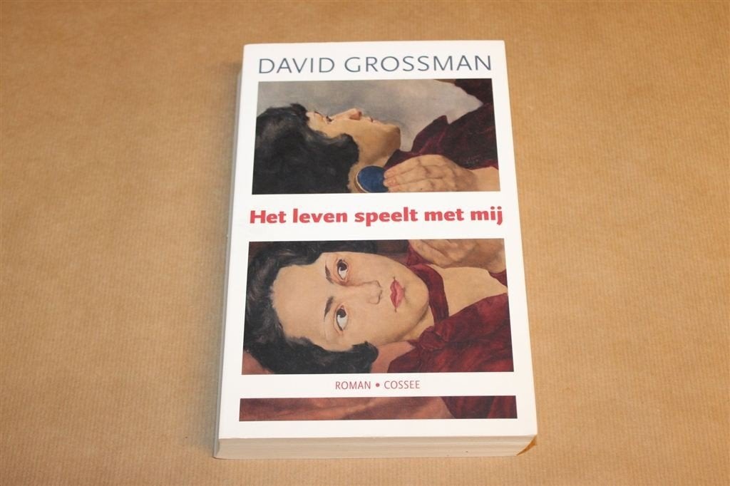 Het Leven Speelt met Mij — David Grossman 2020, Boeken, Ophalen of Verzenden, Gelezen