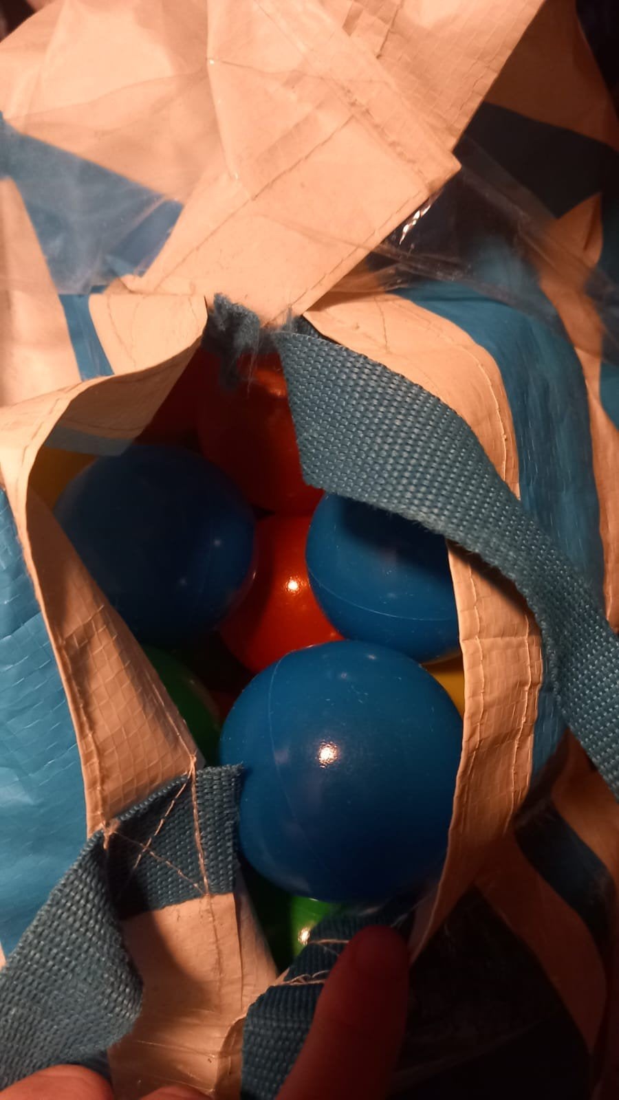 Speeltunnel met ballenbak en ballen, Ophalen