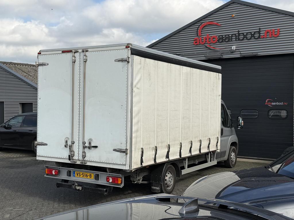 Peugeot Boxer 335 2.2 HDI L4 XR Bakwagen | Laadbak | Trekhaa, Voorwielaandrijving, Euro 5, Stof, Gebruikt