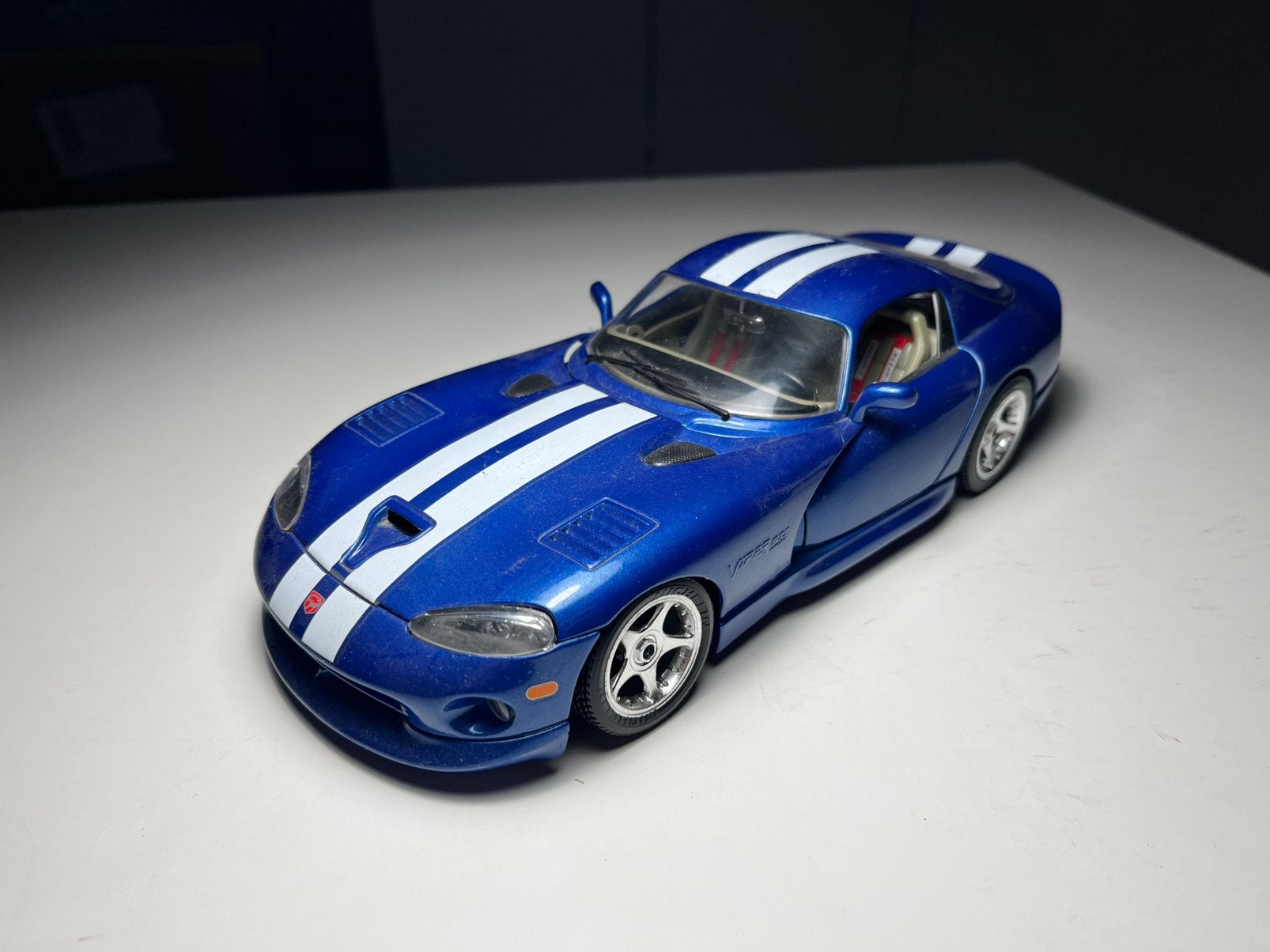 Bburago - Dodge Viper GTS Coupé - Schaal 1:18, Verzenden, Gebruikt, Auto, Bburago