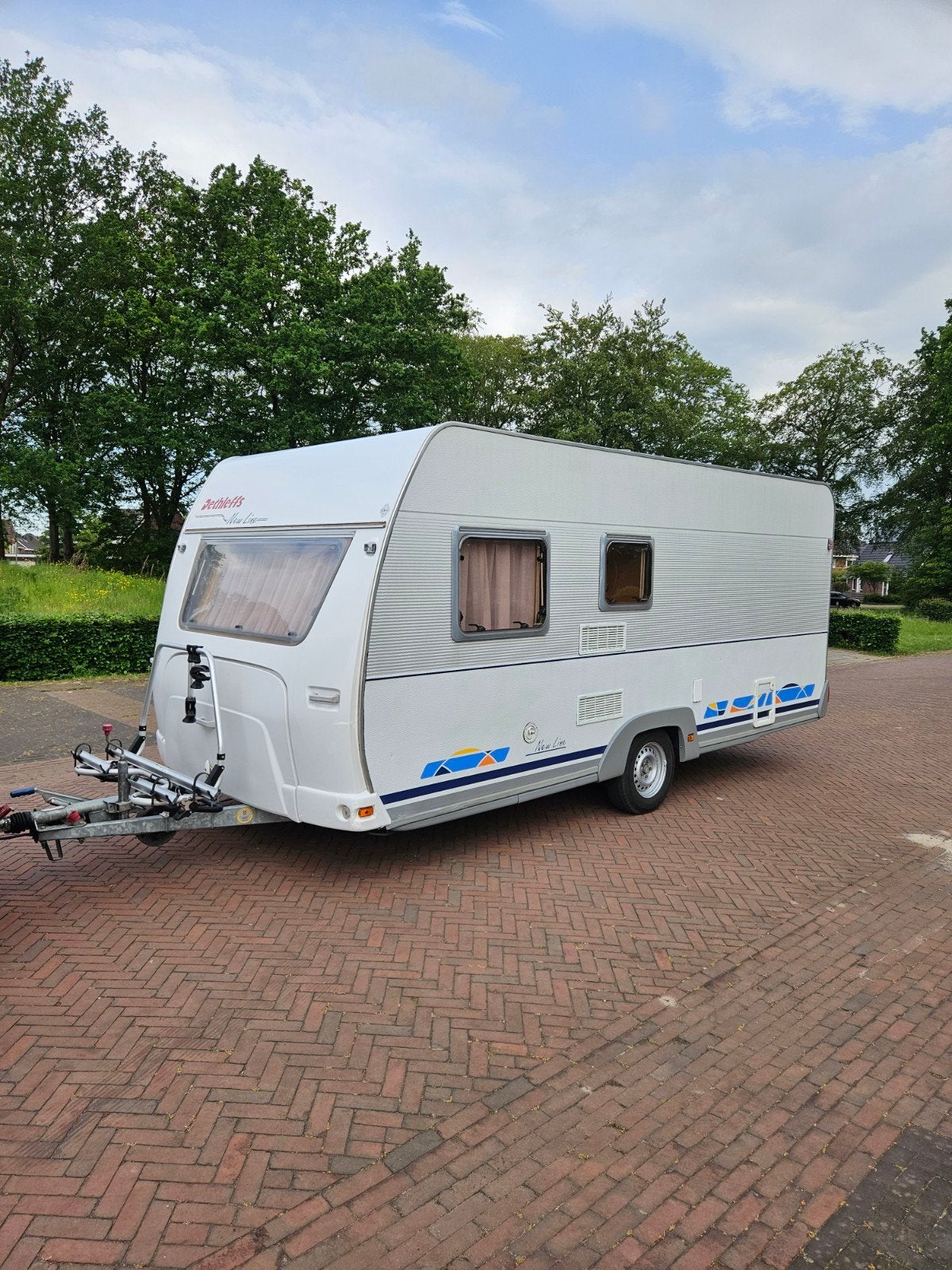 Dethleffs Newline 490 Tk Stapelbed Voortent / Luifel, Caravans en Kamperen, Caravans, Bedrijf, Treinzit, Omvormbare zithoek, Schokbreker
