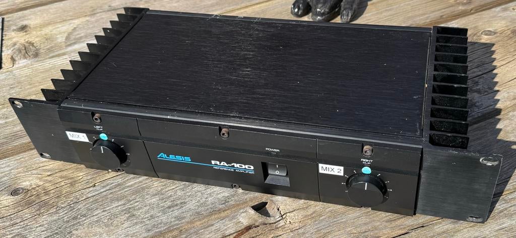 Alesis RA-100 professionele versterker, Ophalen, Gebruikt, Minder dan 500 watt, Overige typen