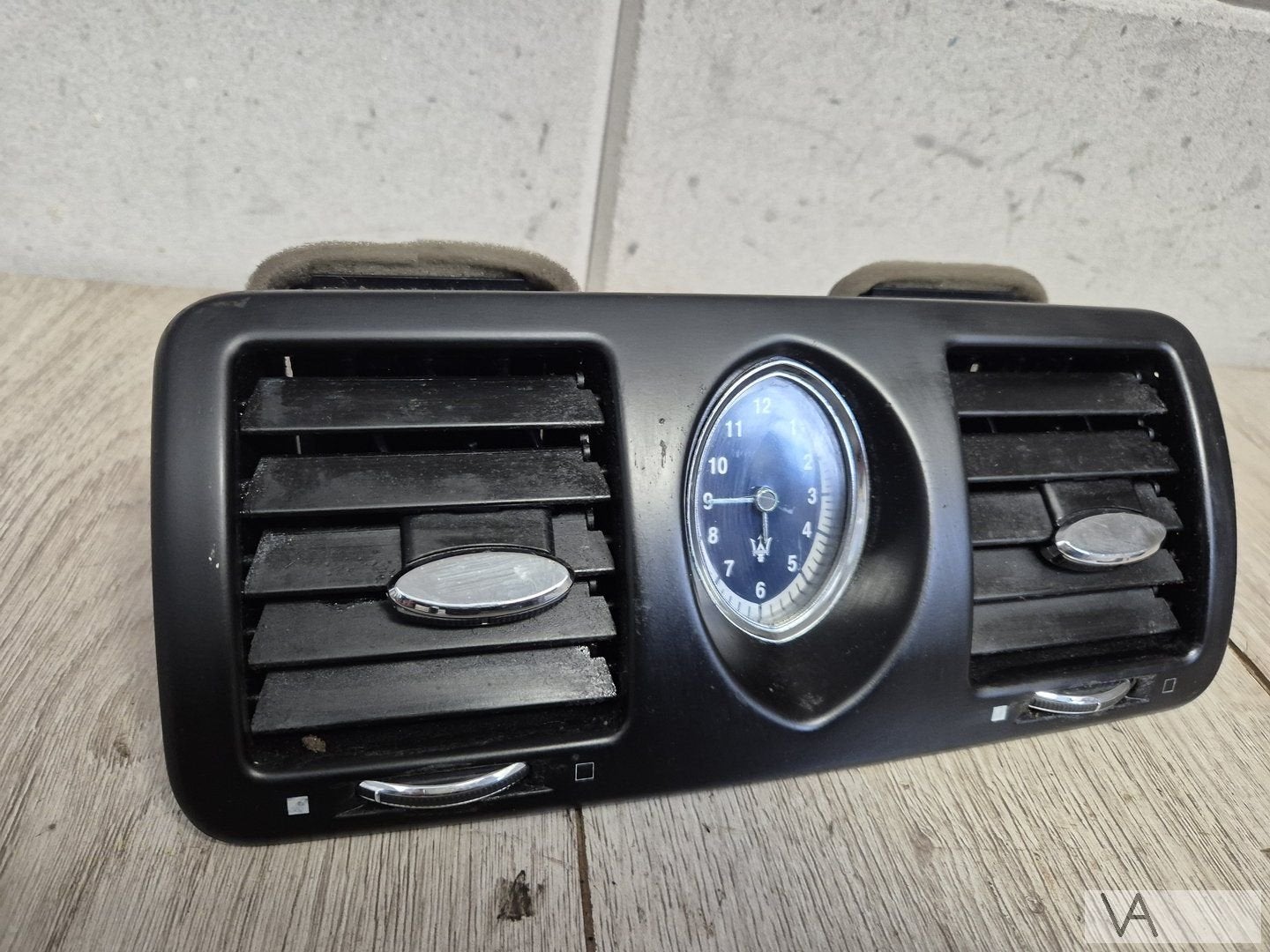 Maserati Quattroporte 2004 - 2012 luchtrooster met klok €200, Maserati, Gebruikt, -, -