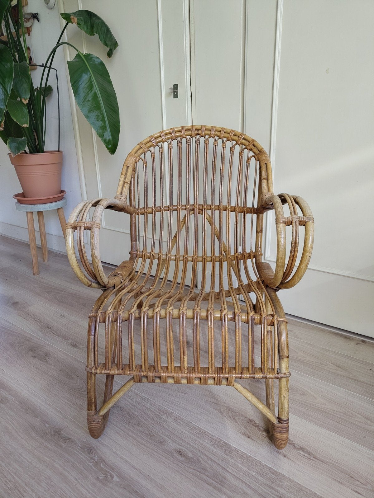 Kleine vintage rotan fauteuil, Huis en Inrichting, Fauteuils, Ophalen, Gebruikt, Minder dan 75 cm, 50 tot 75 cm