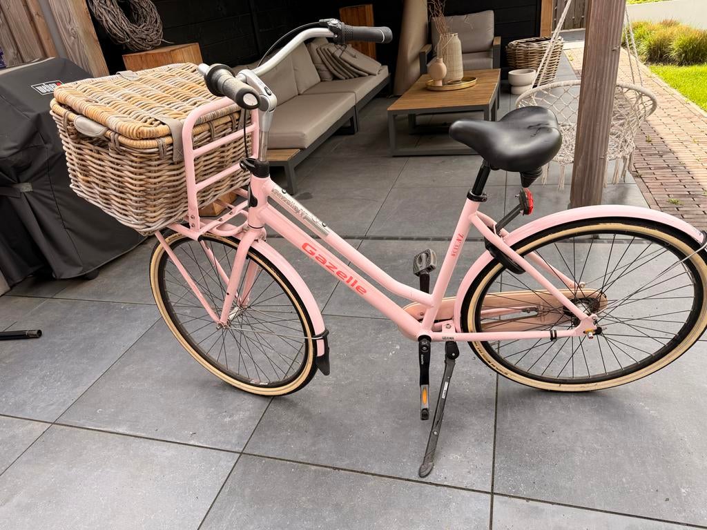Roze Gazelle damesfiets met mand, Ophalen, Terugtraprem, Versnellingen, Gazelle