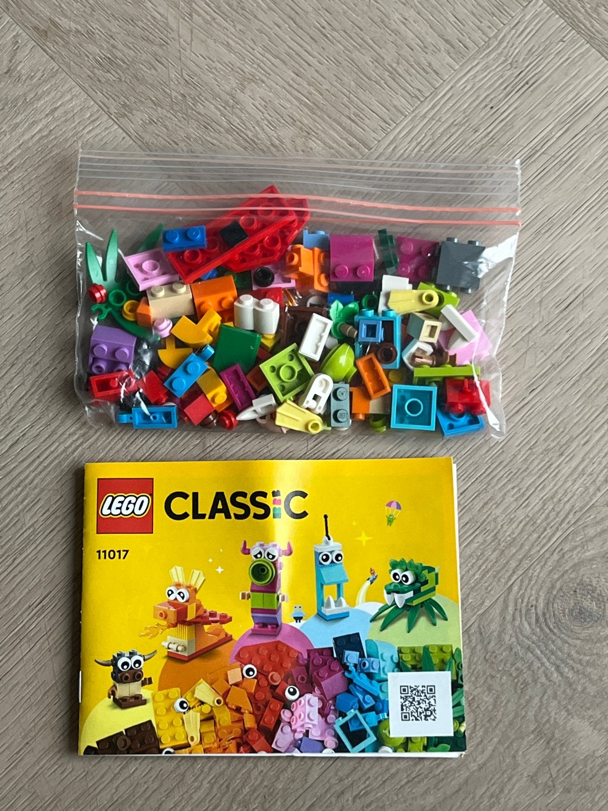 LEGO Classic 11017 Creatieve Monsters met instructieboekje, Ophalen of Verzenden, Gebruikt