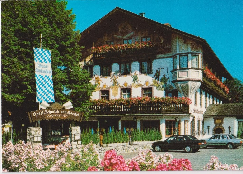 Duitsland, Kochel met auto's , Alpenhotel Schmied, Ophalen of Verzenden, 1960 tot 1980, Gelopen, Duitsland