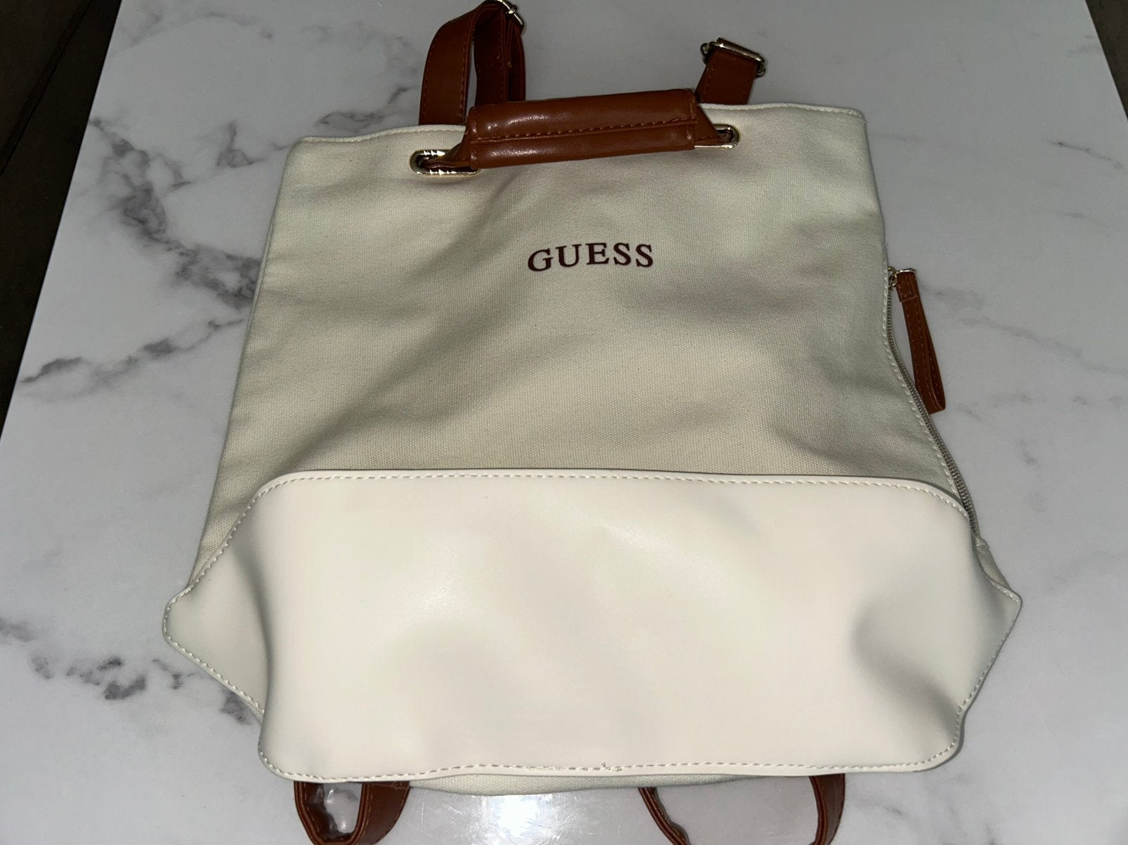 Guess Rugzak Crème/Bruin, Sieraden, Tassen en Uiterlijk, Tassen | Rugtassen, Overige merken, 25 tot 40 cm, Ophalen of Verzenden