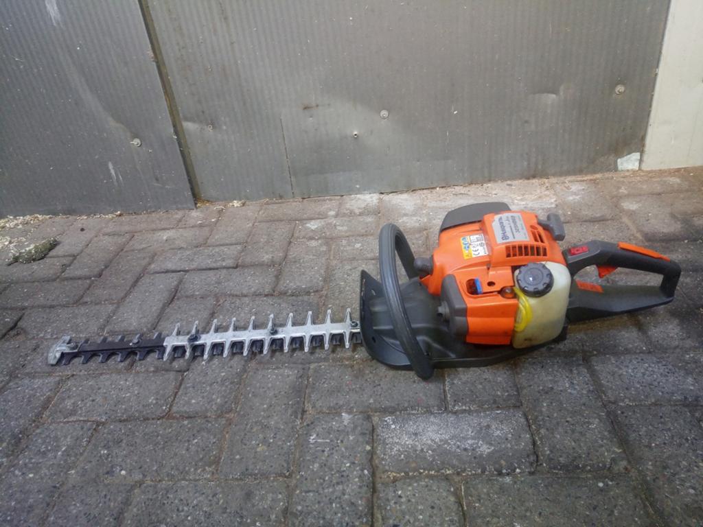 Husqvarna motorheggenschaar, Ophalen of Verzenden, Benzine