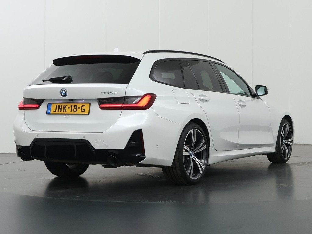 BMW 3-serie Touring 330e M-Sport | M-Pakket | Panoramadak |, Auto's, BMW, 1998 cc, Gebruikt, Euro 6, 4 cilinders