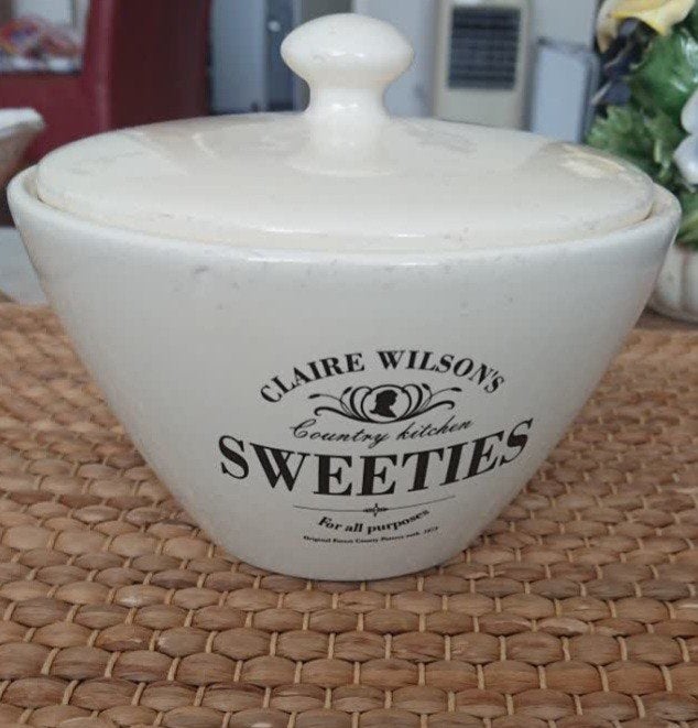 Claire Wilson's Country Kitchen Sweeties schaal met deksel, Antiek en Kunst, Ophalen of Verzenden