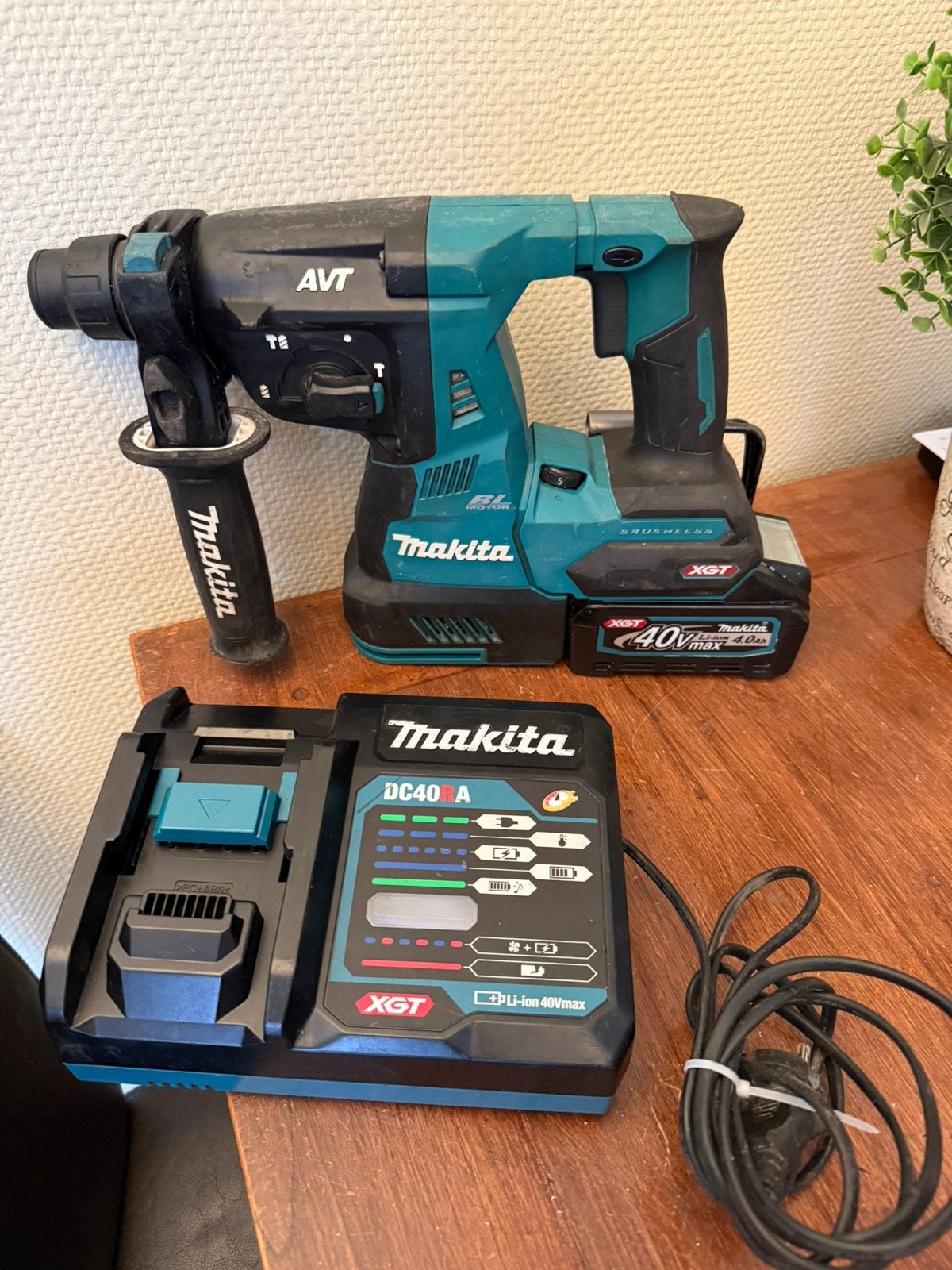 Te koop Makita HR003 G, Ophalen of Verzenden, Zo goed als nieuw, Boor- en/of Breekhamer