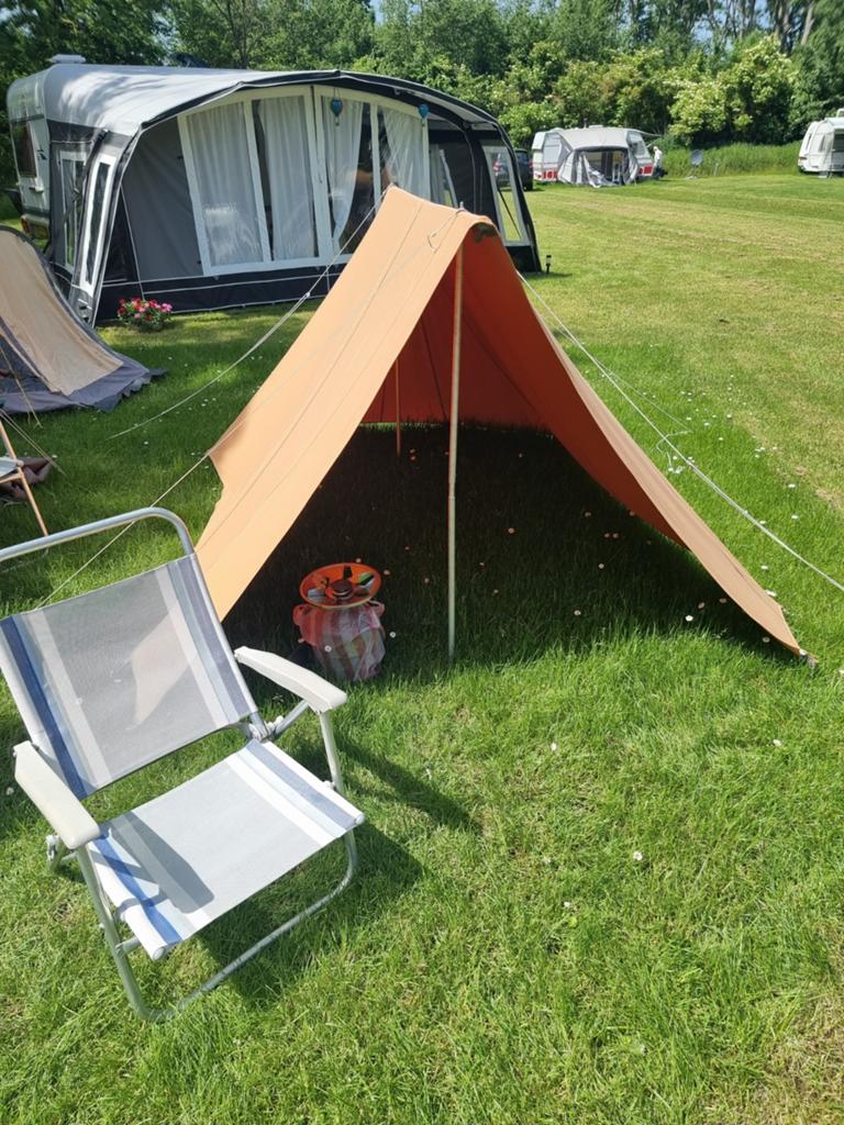 Vintage katoenen tent. Hoogte 142cm Diepte 226cm., Caravans en Kamperen, Tenten, Ophalen of Verzenden, Gebruikt, Tot en met 2