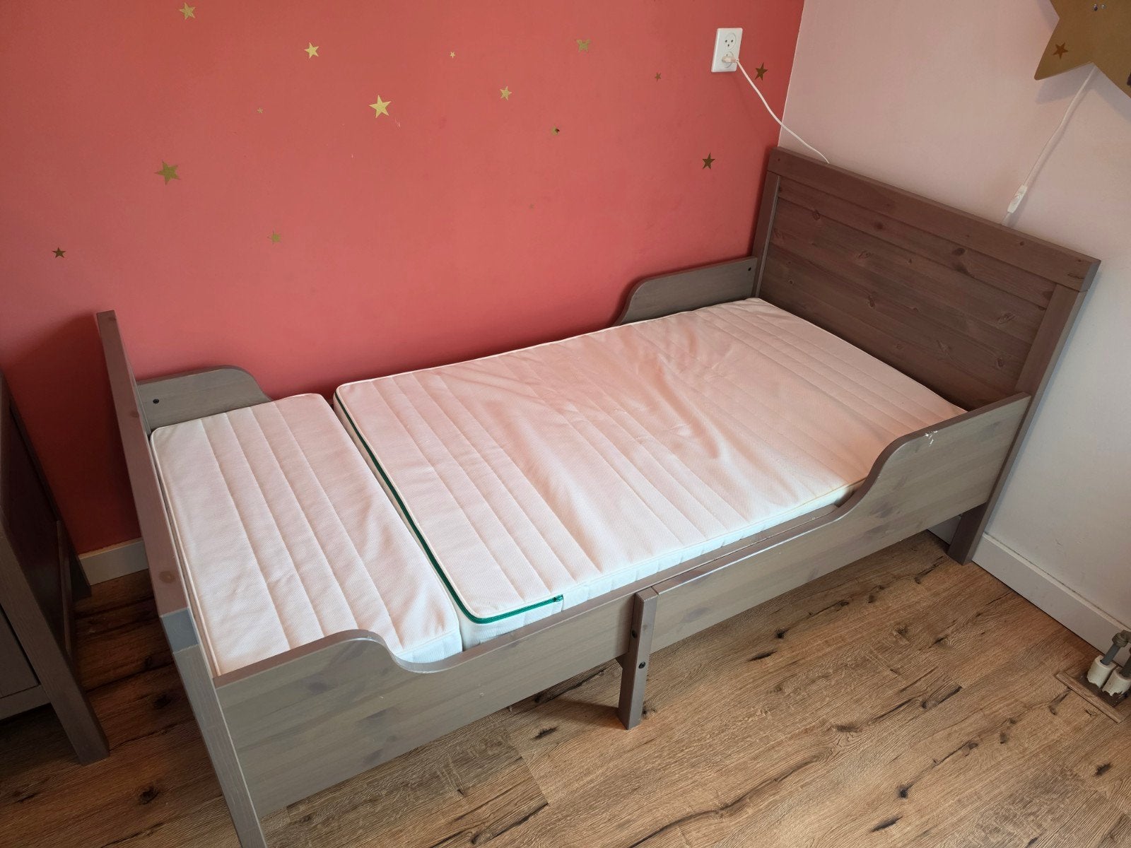 Kinderkamer set: bed, kledingkast en tafel met stoelen, Ophalen, Gebruikt, Jongetje of Meisje