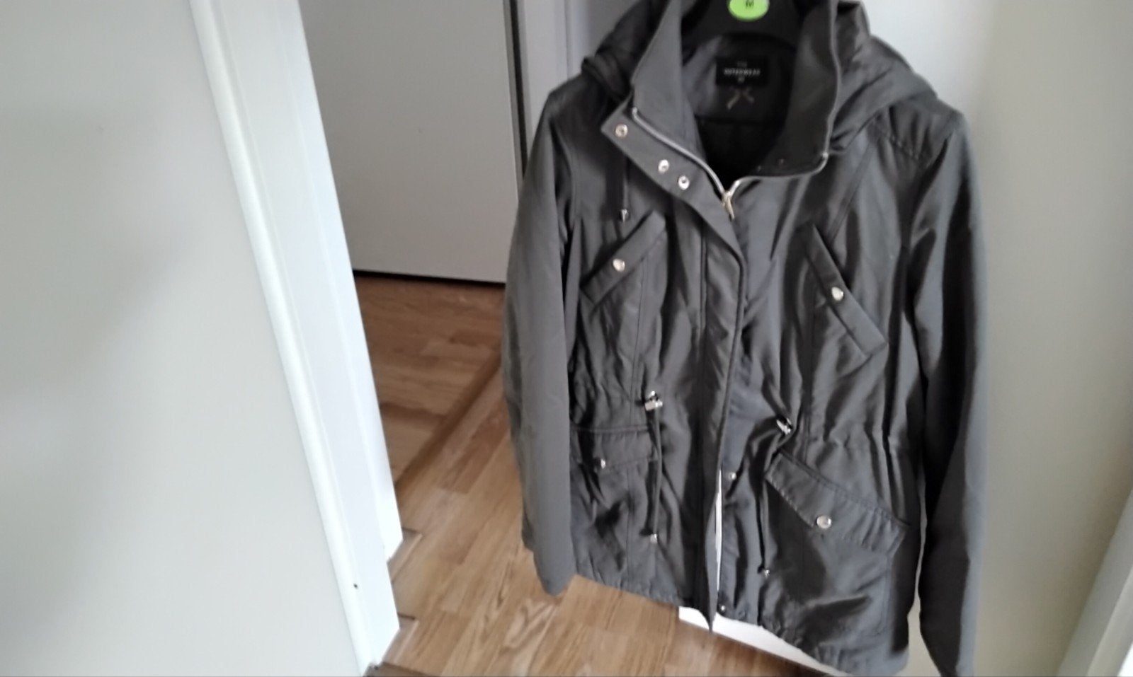 winterjas  weinig gedragen, Kleding | Dames, Ophalen, Zo goed als nieuw, Maat 42/44 (L), Groen