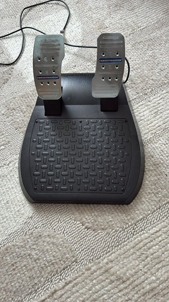 Thrustmaster T300 pedalen, Ophalen, 1 speler, Racen en Vliegen, Zo goed als nieuw