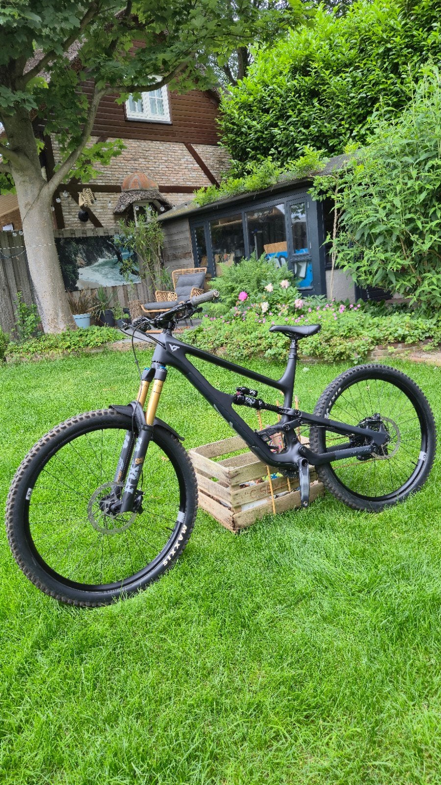 YT capra carbon custom MX Nieuw! ( Moet weg l, Ophalen, Nieuw, Schijfrem