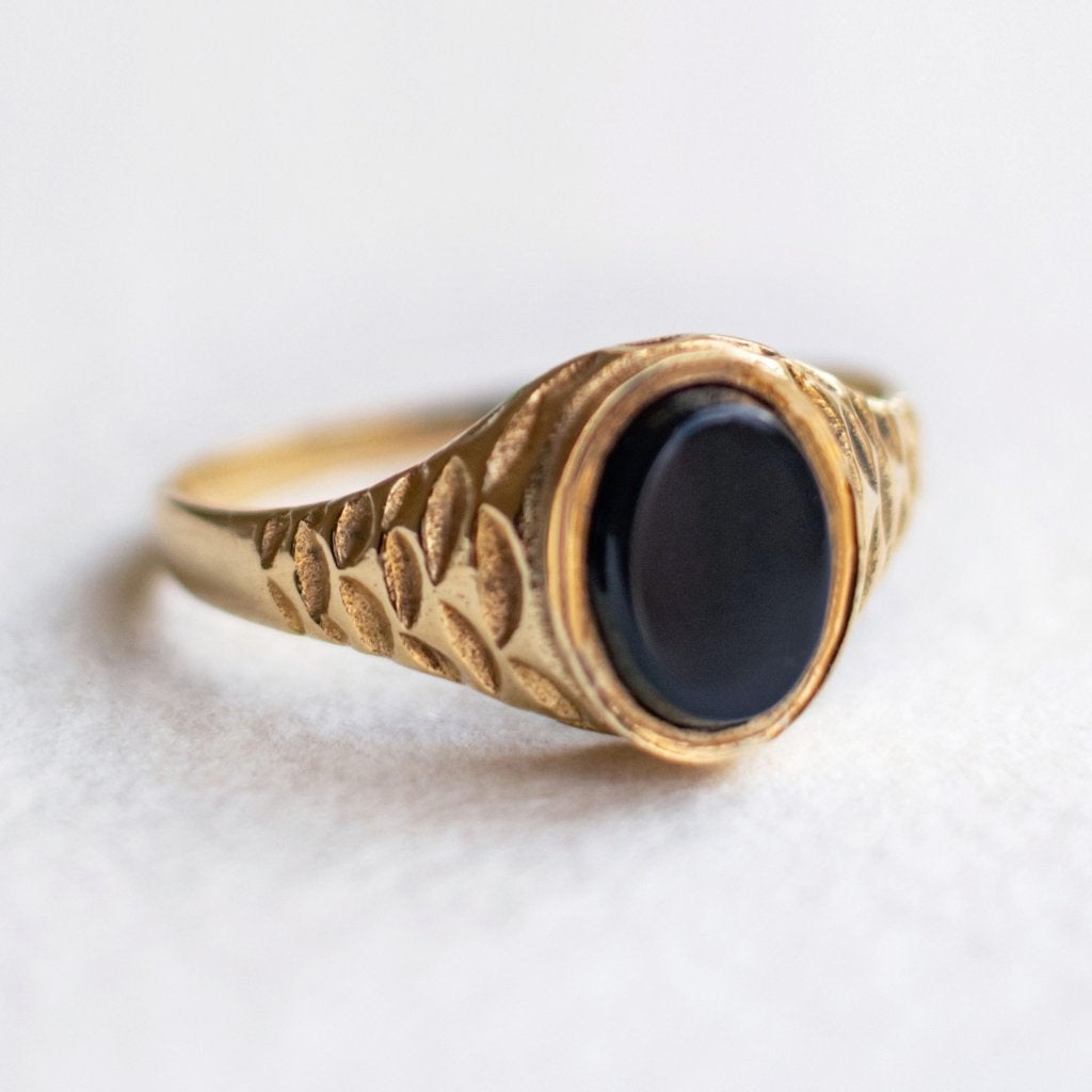 Vintage 9K gouden solitaire ring met onyx maat 17, Ophalen of Verzenden, Zo goed als nieuw, 17 tot 18, Met edelsteen