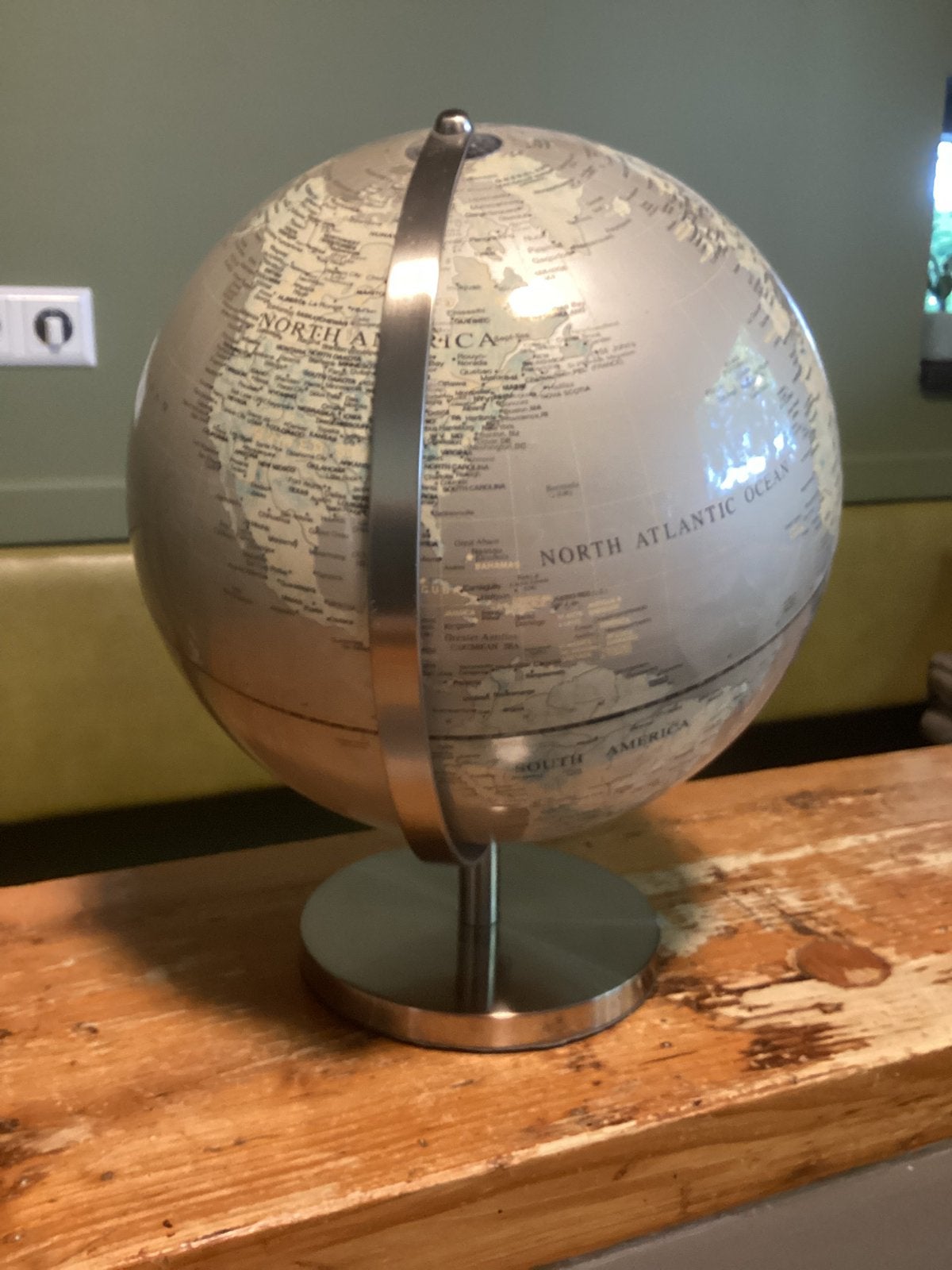 Wereldbol plastic, hoogte 37 cm, diameter 33 cm, Ophalen, Gebruikt