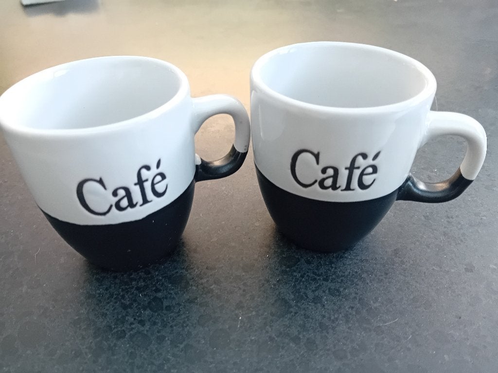 2 x koffie kop CAFE / vintage / zwart wit / SIAKI, Overige merken, Ophalen of Verzenden, Zo goed als nieuw, Overige stijlen