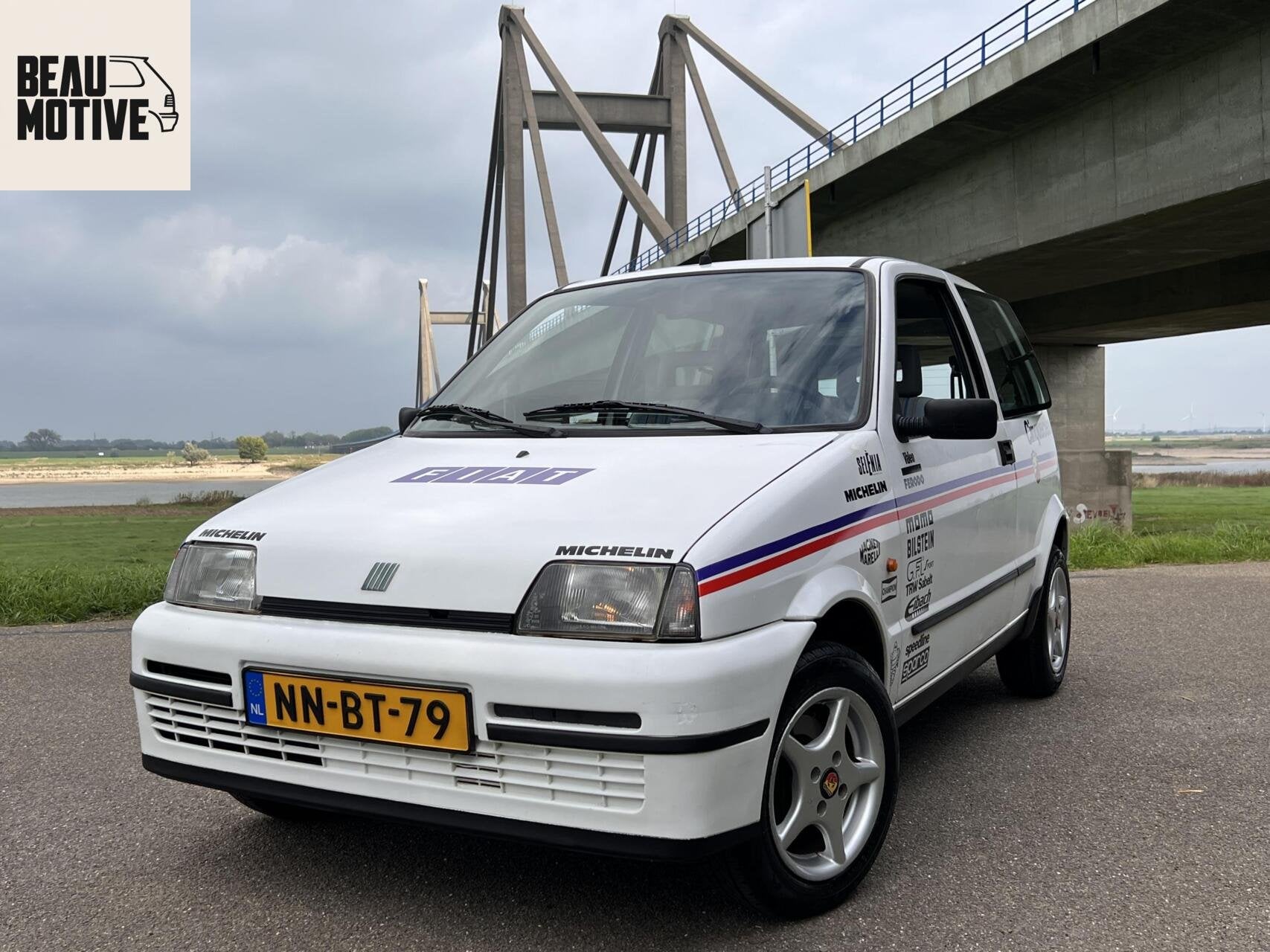 Fiat Cinquecento 900 SX *Abarth Trofeo Sporting* 2 JAAR APK, Auto's, Stof, Gebruikt, 899 cc, Wit