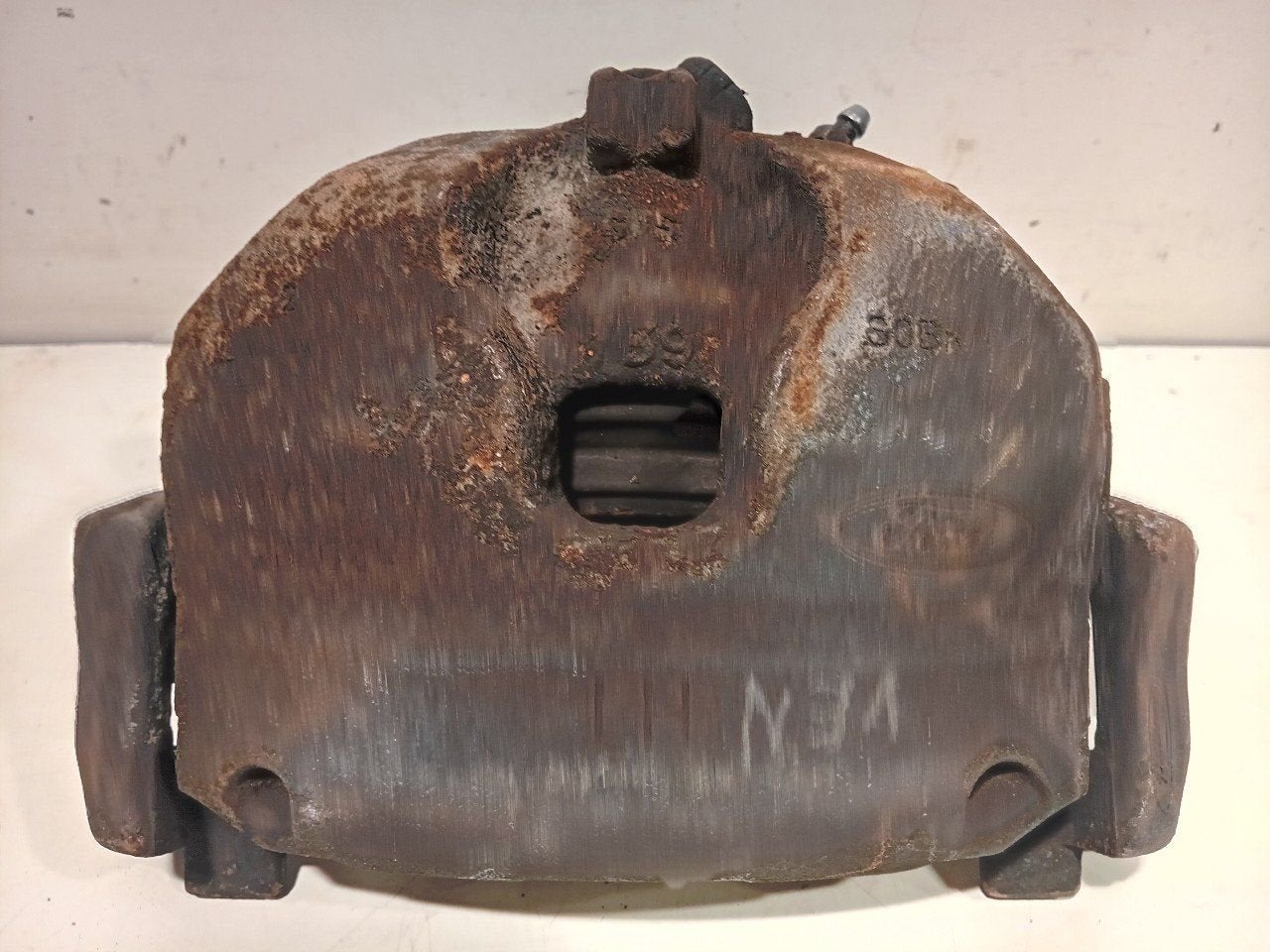 Remklauw links voor Ford Transit Connect, Onderdelen@venauto.nl, Van der Ven Autorecycling B.V., Gebruikt, Ettenseweg 76, 4706 PB Roosendaal, The Netherlands