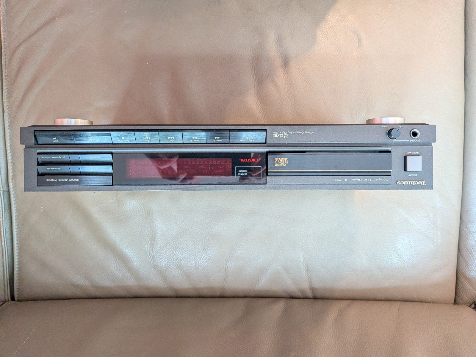 Technics SL-P230 CD-speler met afstandsbediening, Ophalen of Verzenden, Gebruikt, Technics