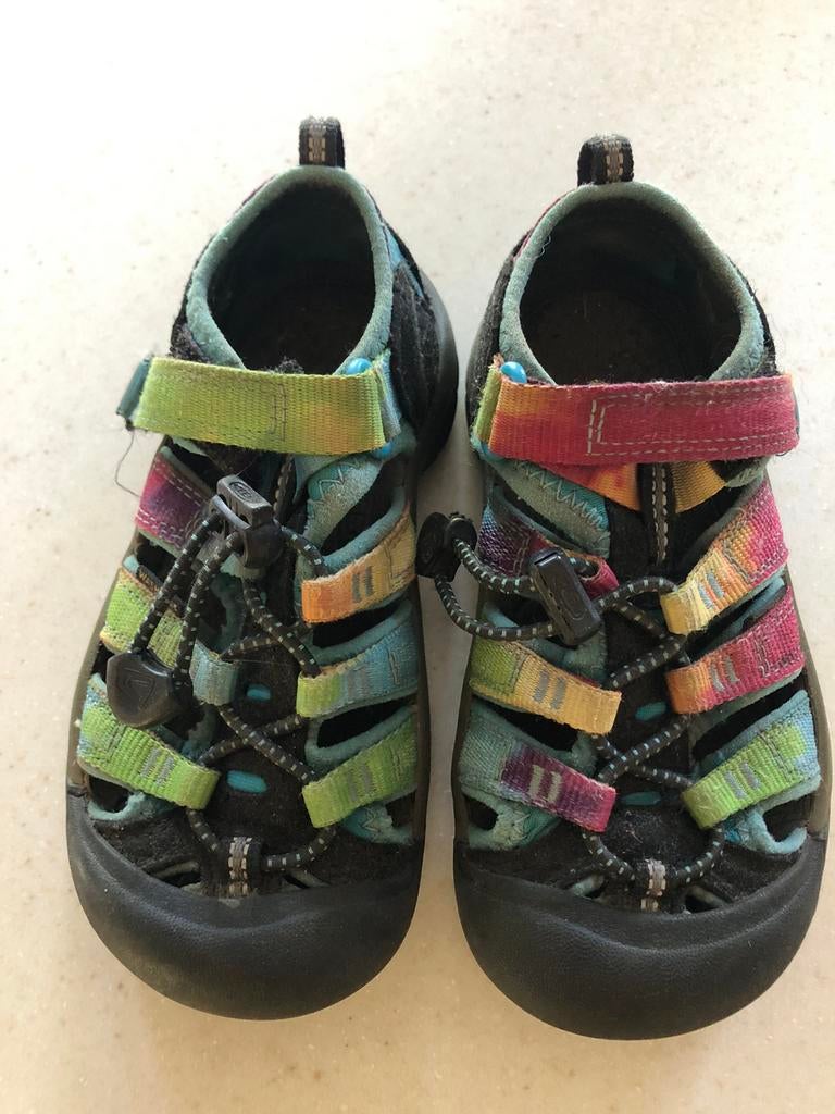 Keen sandalen maat 29 (regenboog), Ophalen of Verzenden, Zo goed als nieuw, Jongen of Meisje, Overige typen