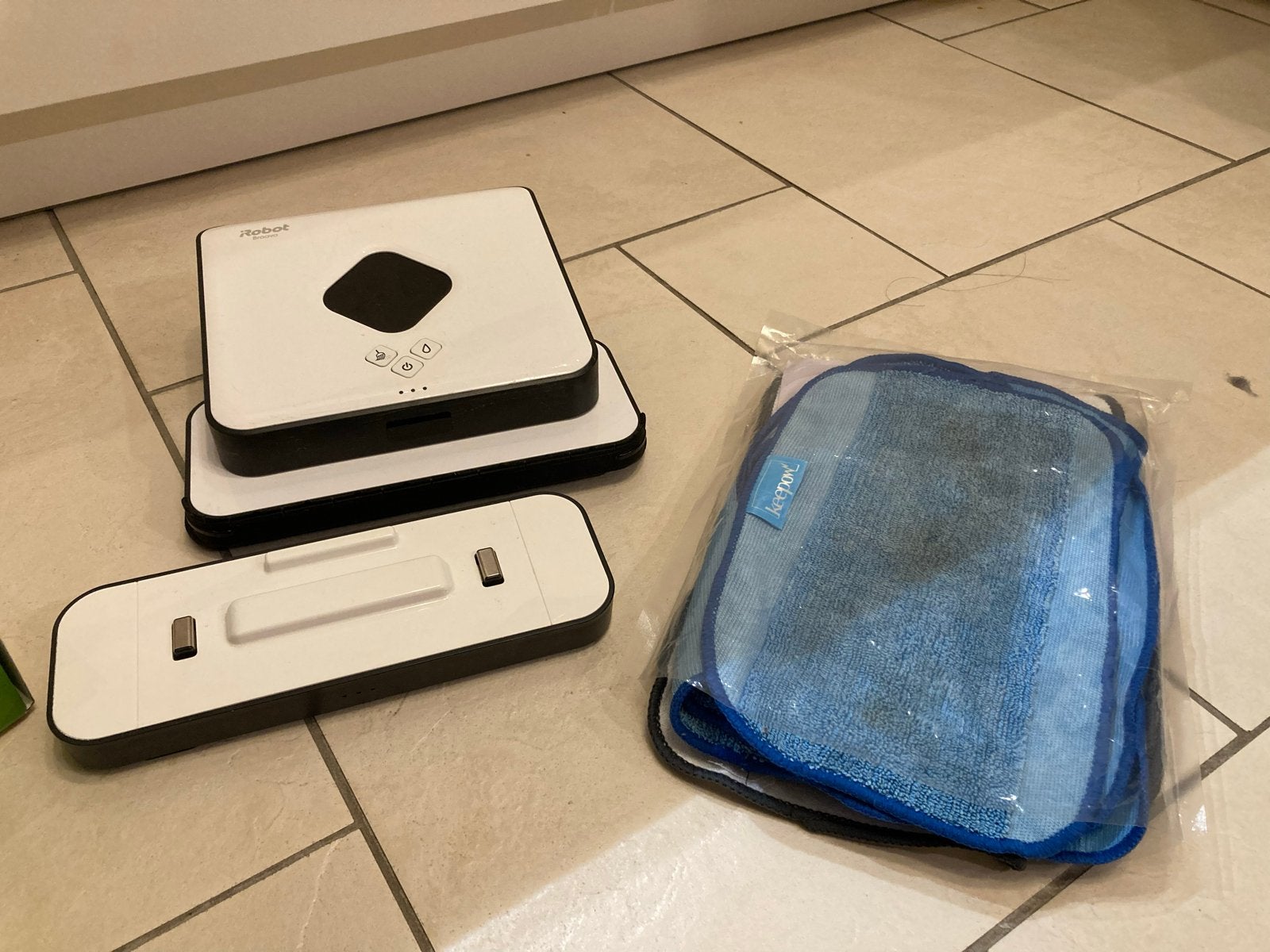 iRobot Braava 390t dweilrobot met nieuwe accu, Gebruikt, IRobot, Draadloos, Ophalen of Verzenden