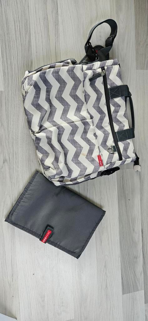 Skip Hop Luiertas met Chevron Patroon, Kinderen en Baby's, Luiertassen, Ophalen of Verzenden, Zo goed als nieuw, Schoudertas