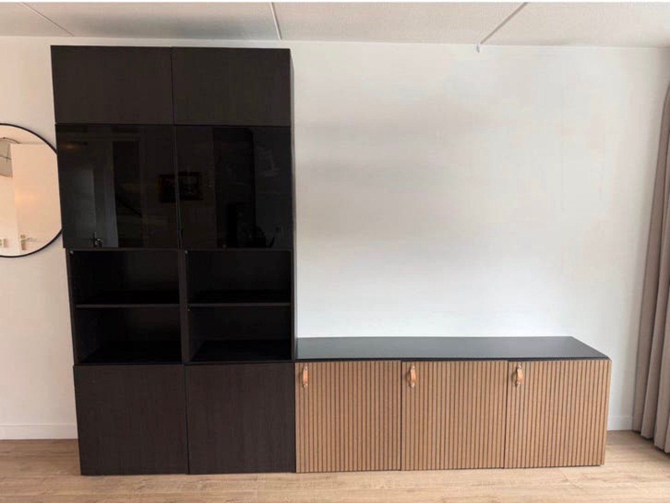 Besta wandmeubel zwartbruin en walnoot frontjes, Huis en Inrichting, Ophalen, 200 cm of meer, Zo goed als nieuw, Minder dan 150 cm