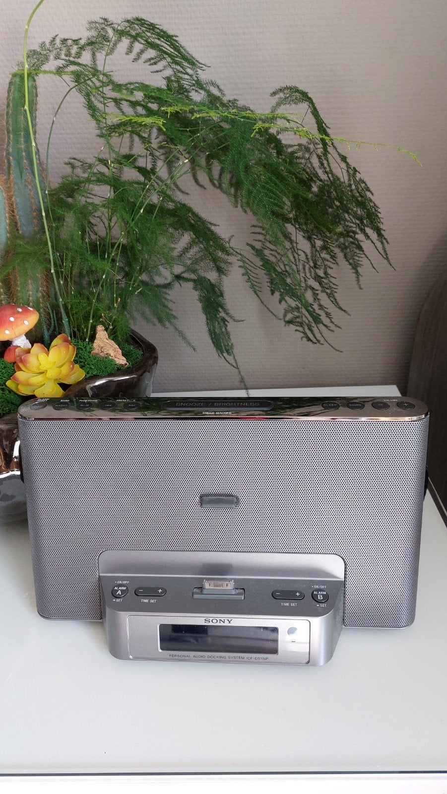 Sony Radio Wekker Klok met Docking Station, Ophalen, Gebruikt, Radio