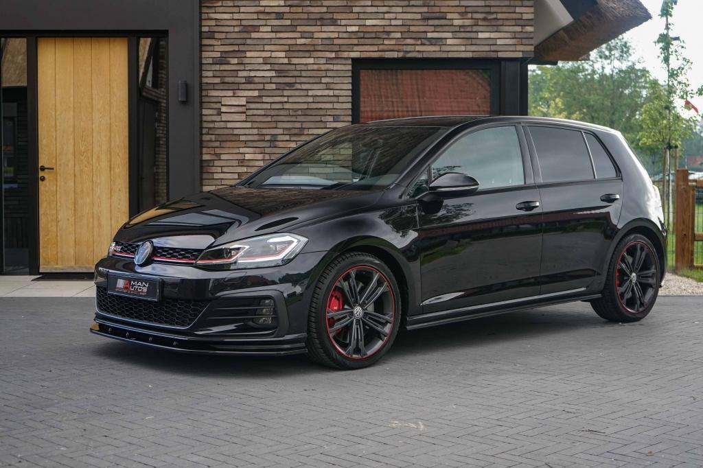 Volkswagen Golf 7.5 GTI Performance 245PK DSG (bj 2019), Auto's, Automaat, Stof, Gebruikt, Euro 6