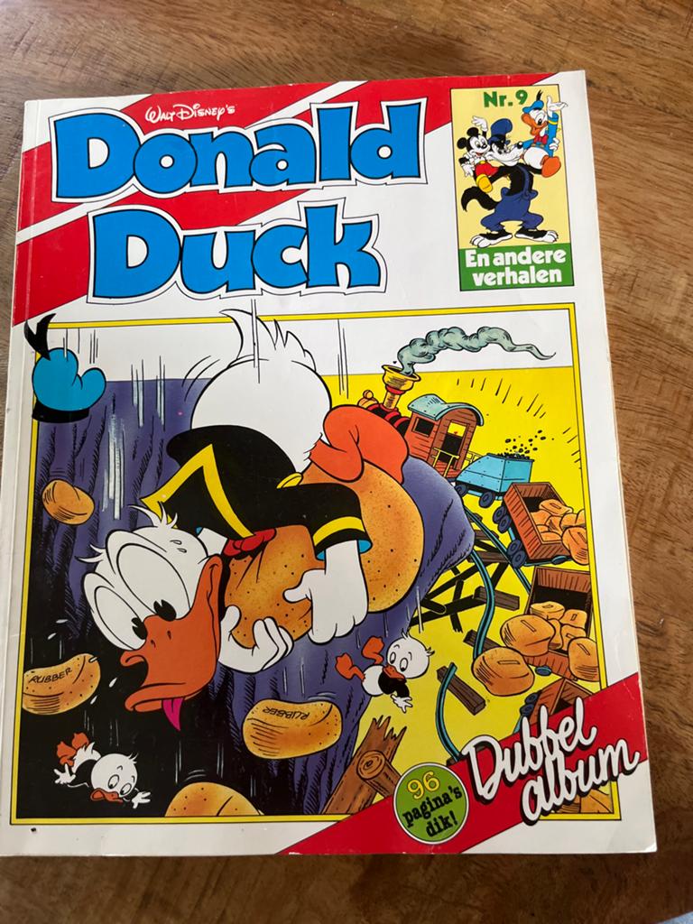 Donald Duck Dubbelalbum Nr. 9 - Met Mickey en Goofy, Eén stripboek, Ophalen of Verzenden, Gelezen