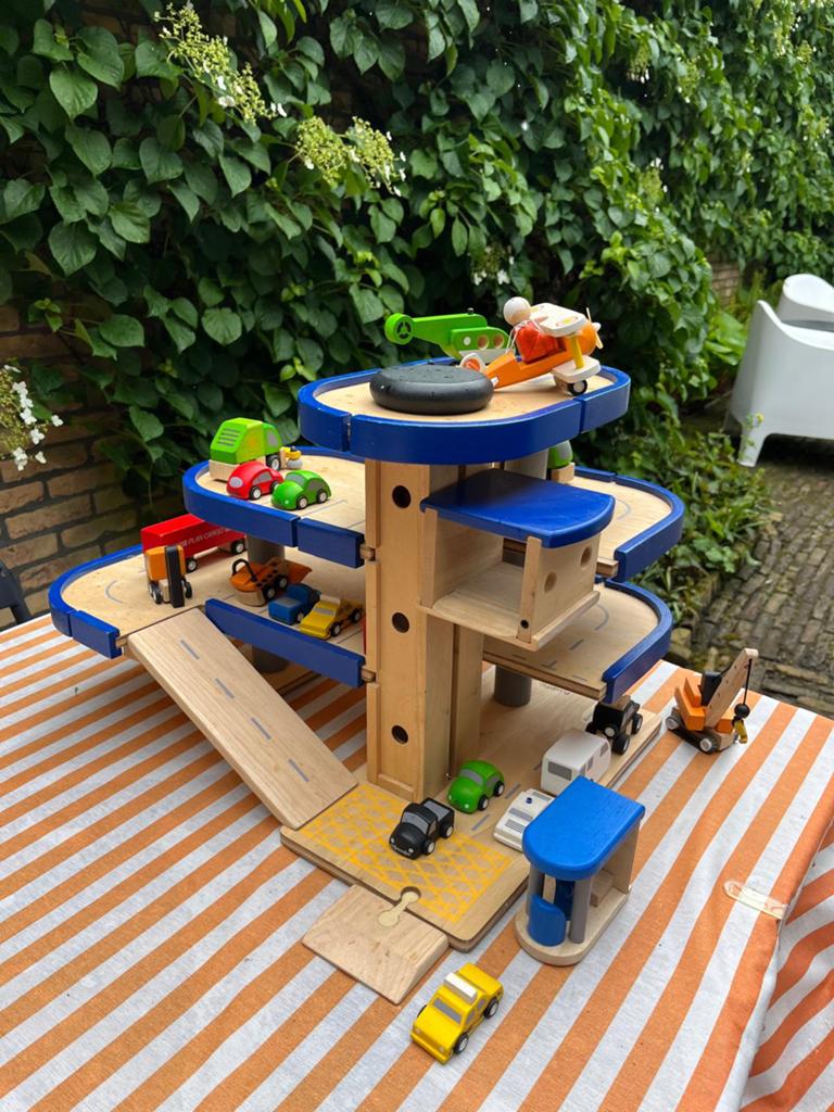 PlanCity houten garage compleet, Ophalen of Verzenden, Zo goed als nieuw, Handmatig, Overige merken