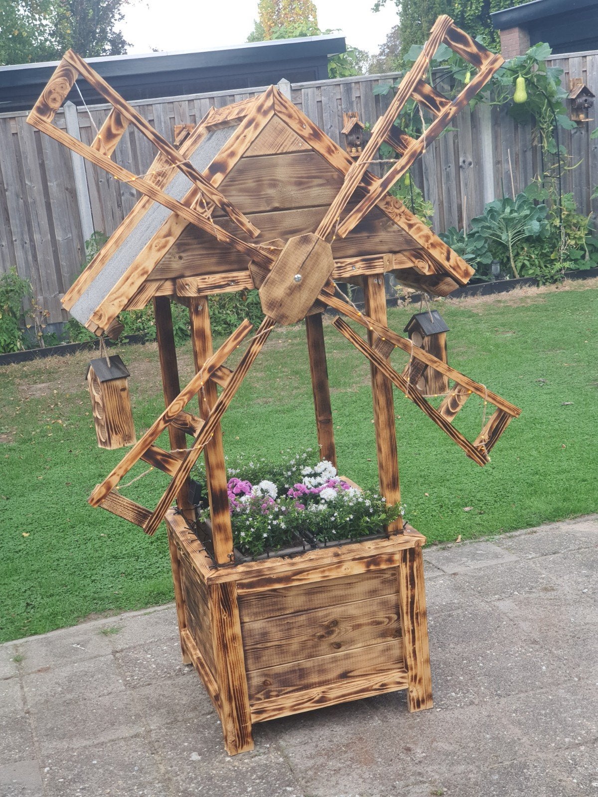 Houten windmolen met plantenbak en verlichting, Ophalen, Nieuw
