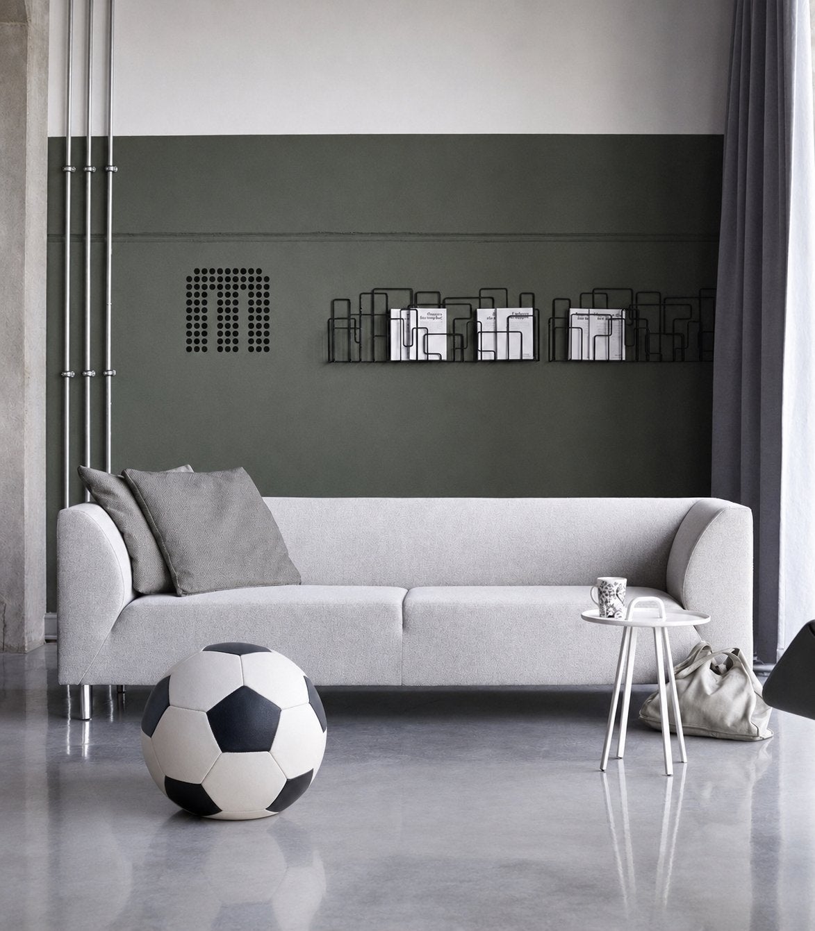 Montis Playtime Foot lederen poef door Studio Job, Rond, Ophalen of Verzenden, Zo goed als nieuw, 50 tot 75 cm