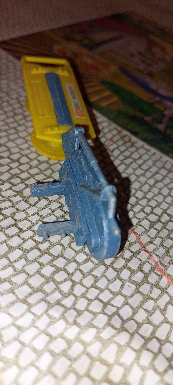 Britains grasmaaier in blauw, Ophalen of Verzenden, Zo goed als nieuw, Tractor of Landbouw, Britains