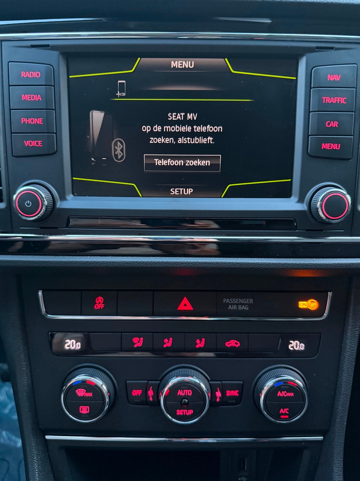 Foto 21 van Seat Leon ST 1.0 EcoTSI Style Connect 2016 CRUISE|NAVI|NAP