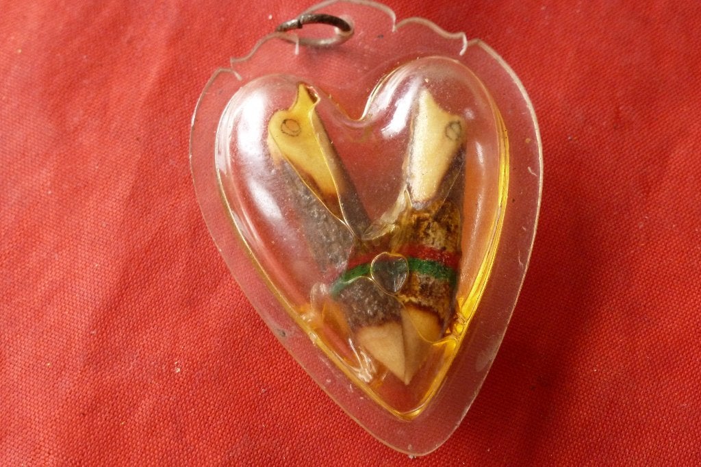 Thaise amulet - liefdes amulet 2 birds holy oil 9 gram, Overige materialen, Ophalen of Verzenden, Zo goed als nieuw, Overige kleuren
