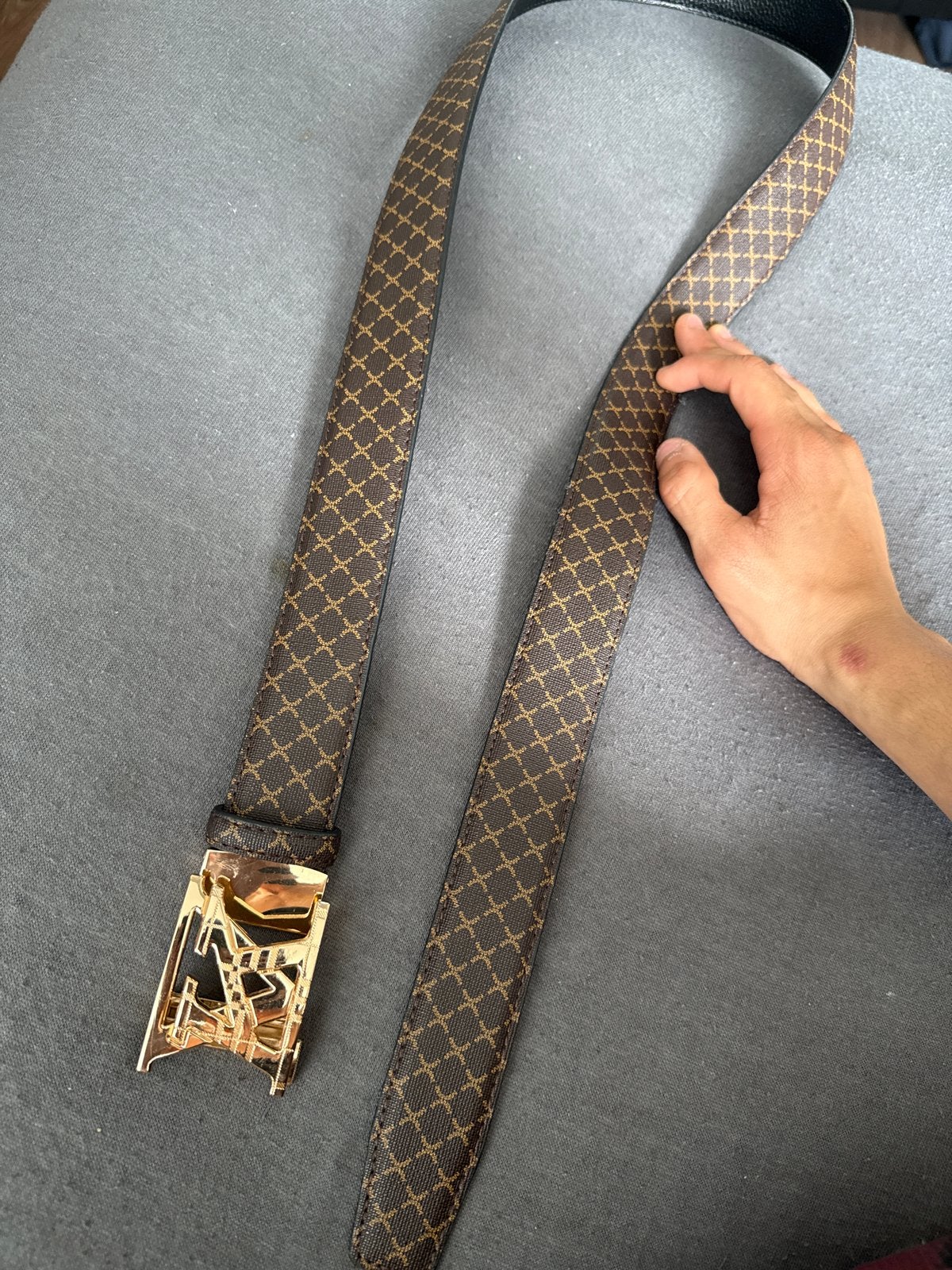 Stijlvolle bruine riem met unieke gesp, Kleding | Dames, Heupriem, Ophalen of Verzenden, Gedragen, 3 tot 5 cm