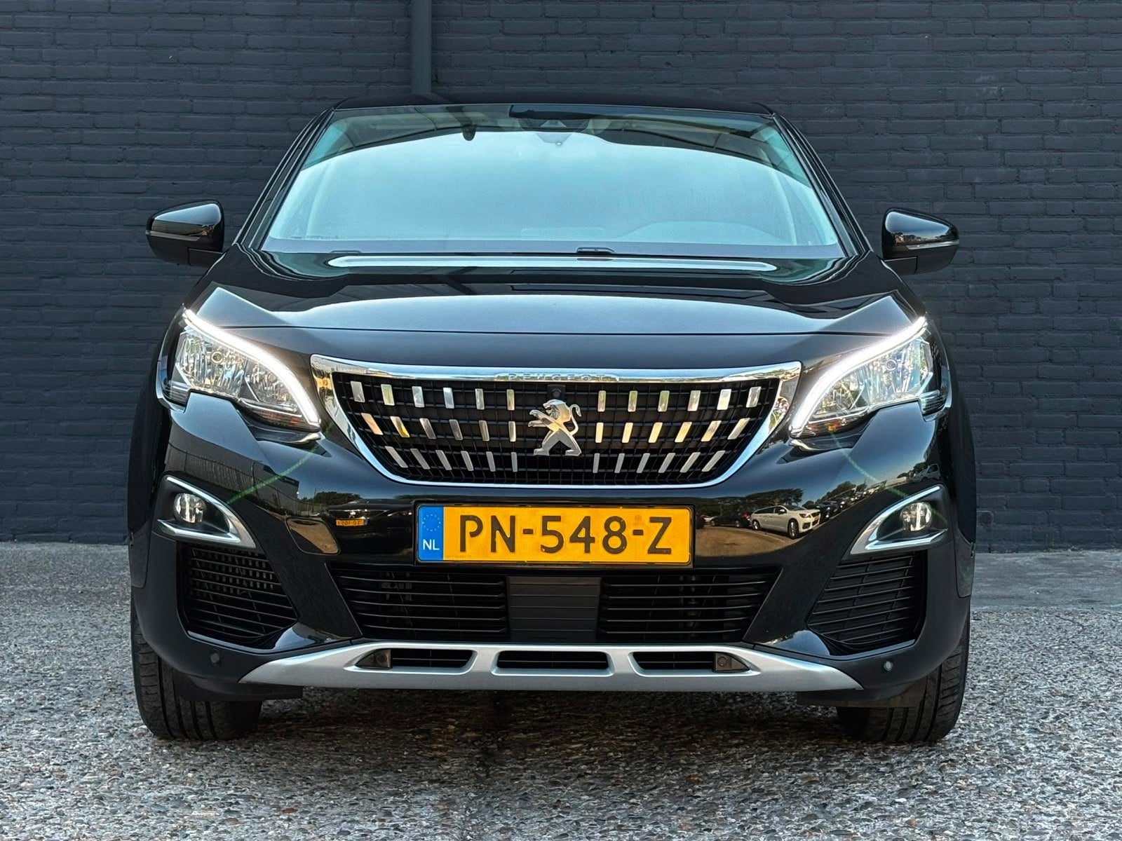 Peugeot 3008 1.2 PureTech Allure CARPLAY|NWE DISTRIBUTIERIEM, Gebruikt, 1199 cc, Leder en Stof, Zwart