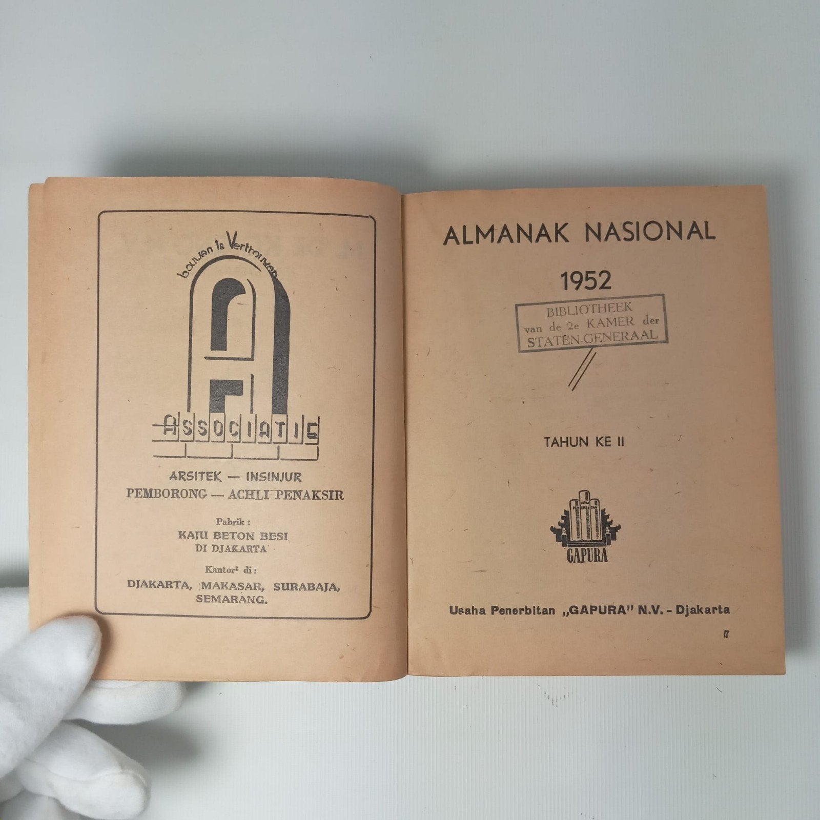 Almanak Nasional 1952 - Indonesische geschiedenis, Ophalen of Verzenden, Gelezen, Gapura (uitgever)
