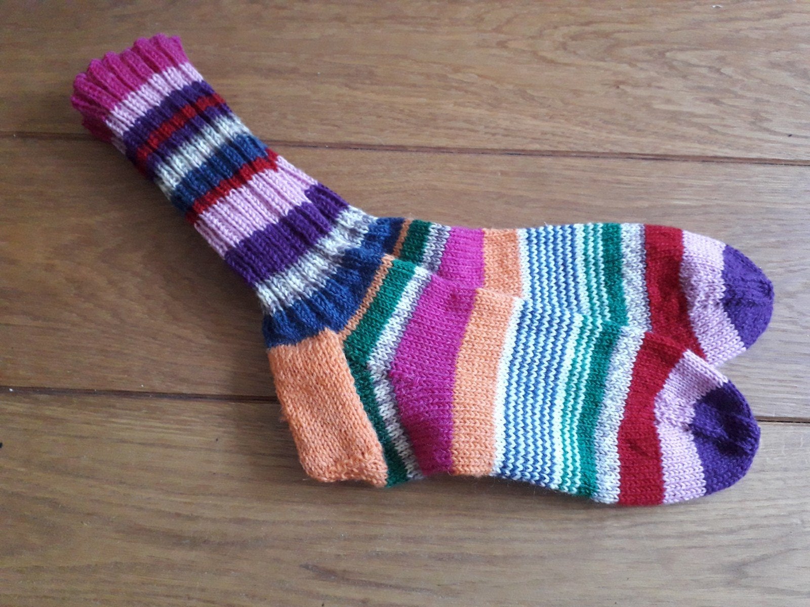 Handgebreide sokken van sokkenwol. 75% wol.  Maat 38/40, Sokken en Kniesokken, Eigen gebreide sokken, Verzenden, Nieuw