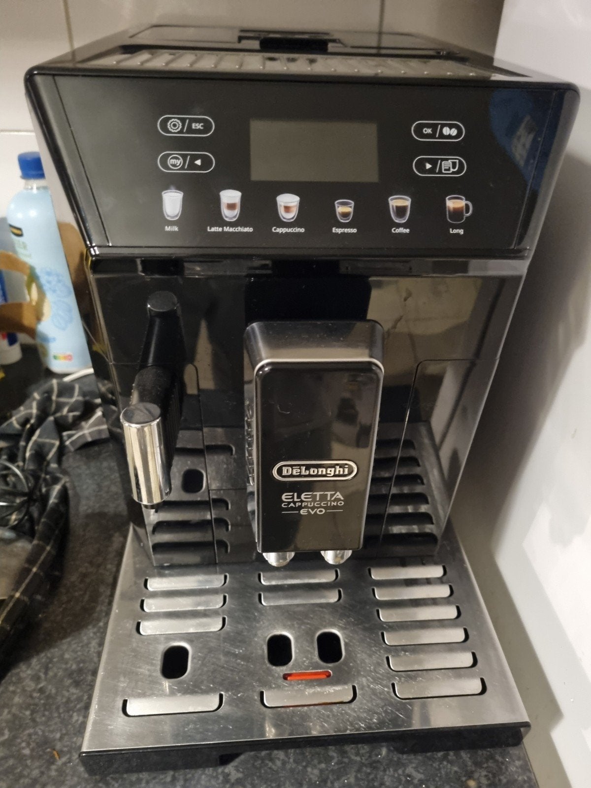 delonghi eletta, Afneembaar waterreservoir, Gebruikt, 10 kopjes of meer, Koffiemachine