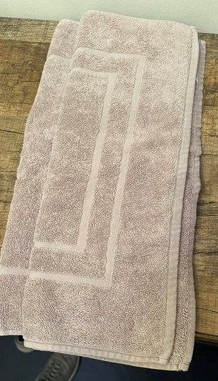 2x badmat beige zgan 78x50 cm gewassen, Ophalen, Zo goed als nieuw, Beige, Badmat