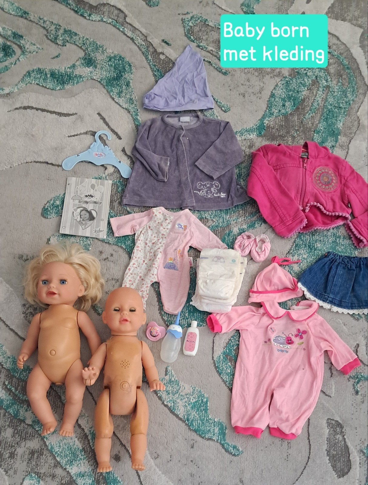 2x Baby Born met kleding, toiletpotje+ wiegje, Kinderen en Baby's, Kinderkleding | Maat 104, Ophalen, Overige typen, Jongen of Meisje